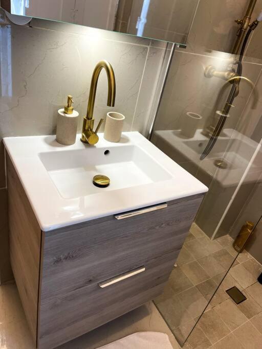Romantique Jacuzzi, Au Chateau A 30 Min De Paris Διαμέρισμα Limay Εξωτερικό φωτογραφία
